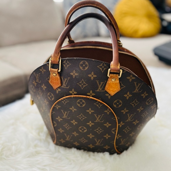 Louis Vuitton Ellipse MM - Picture 14 of 14